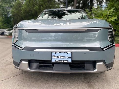 Used 2024 Kia EV9 Wind AWD/4WD image 8