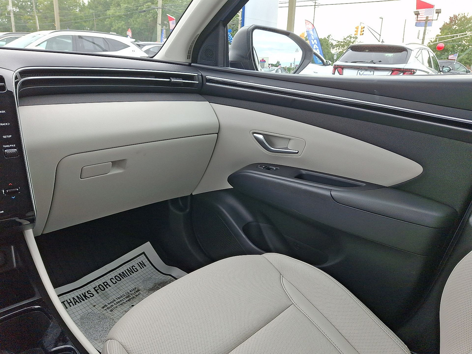 Used 2023 Hyundai Tucson SEL w/ Convenience Package AWD/4WD image 11