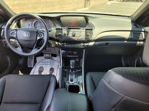 Used 2017 Honda Accord Sport image 14