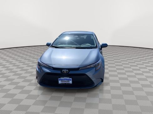 Used 2024 Toyota Corolla LE image 2