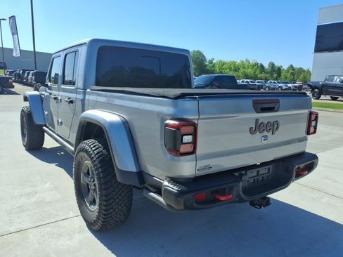 Used 2020 Jeep Gladiator Rubicon AWD/4WD image 3