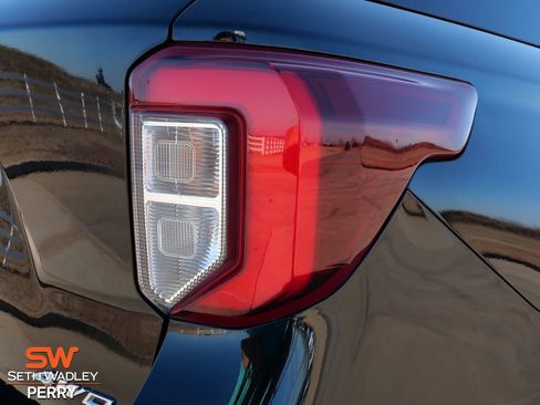 Used 2022 Ford Explorer Timberline image 8