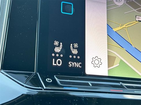 New 2025 Volkswagen Atlas SEL image 12