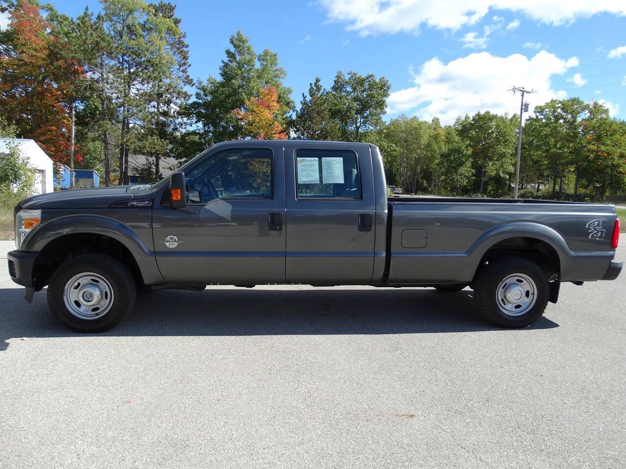 Used 2015 Ford F250 4x4 Crew Cab XL w/ Power Equipment Group image 5