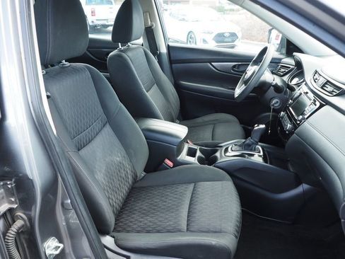 Used 2019 Nissan Rogue S FWD image 19