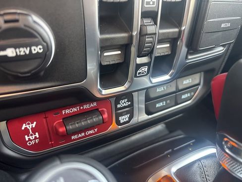 New 2026 Jeep Wrangler Unlimited Rubicon image 18