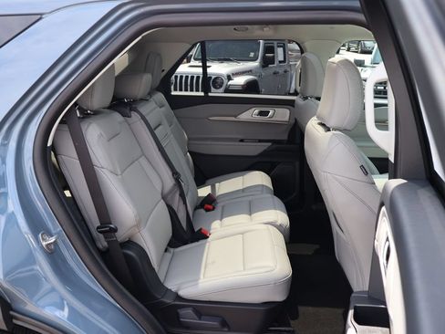 New 2026 Ford Explorer Active w/ Active Comfort Package AWD/4WD image 24