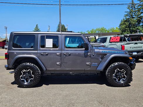 Used 2023 Jeep Wrangler Unlimited Rubicon 4xe w/ Cold Weather Group AWD/4WD image 6