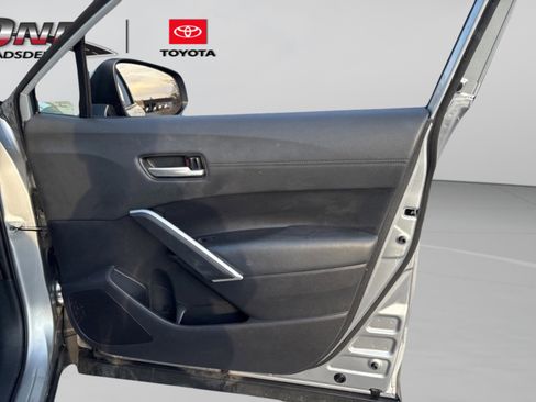 Used 2022 Toyota Corolla Cross XLE image 38