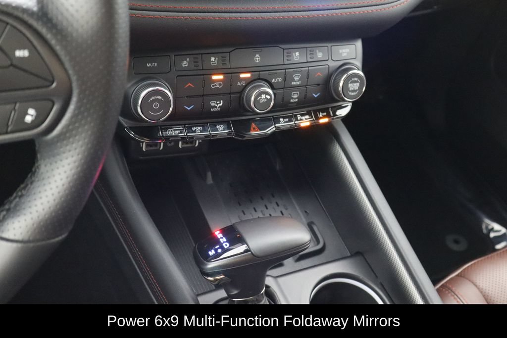 Used 2025 Dodge Durango GT AWD/4WD image 23