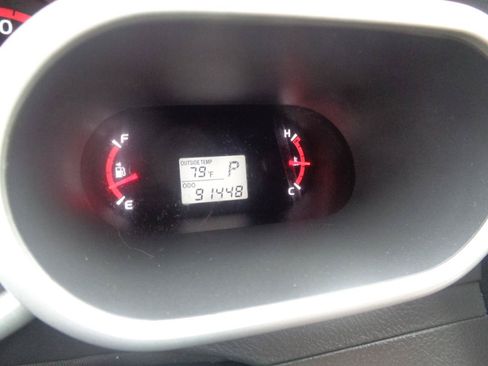 Used 2009 Toyota Matrix FWD image 30