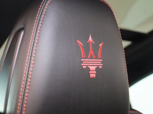 Used 2018 Maserati Levante GranSport image 14