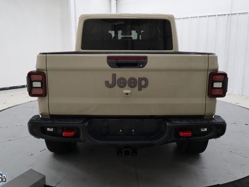 Used 2020 Jeep Gladiator Rubicon image 4