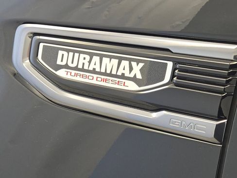 Used 2025 GMC Sierra 1500 AT4 w/ AT4 Premium Package AWD/4WD image 19