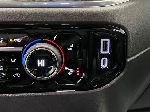 Used 2022 Chevrolet Silverado 1500 LT Trail Boss image 33