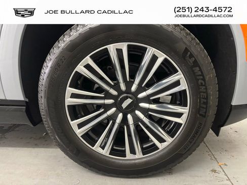 New 2026 Cadillac Escalade IQL Luxury image 17