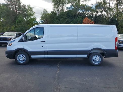 New 2025 Ford Transit 250 Low Roof AWD image 31