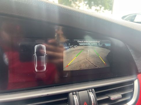 Used 2021 Alfa Romeo Giulia Sprint w/ Nero Edizione image 5