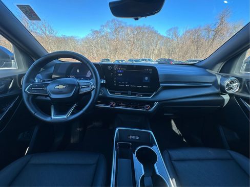 Used 2025 Chevrolet Equinox LT w/ Convenience Package II AWD/4WD image 26