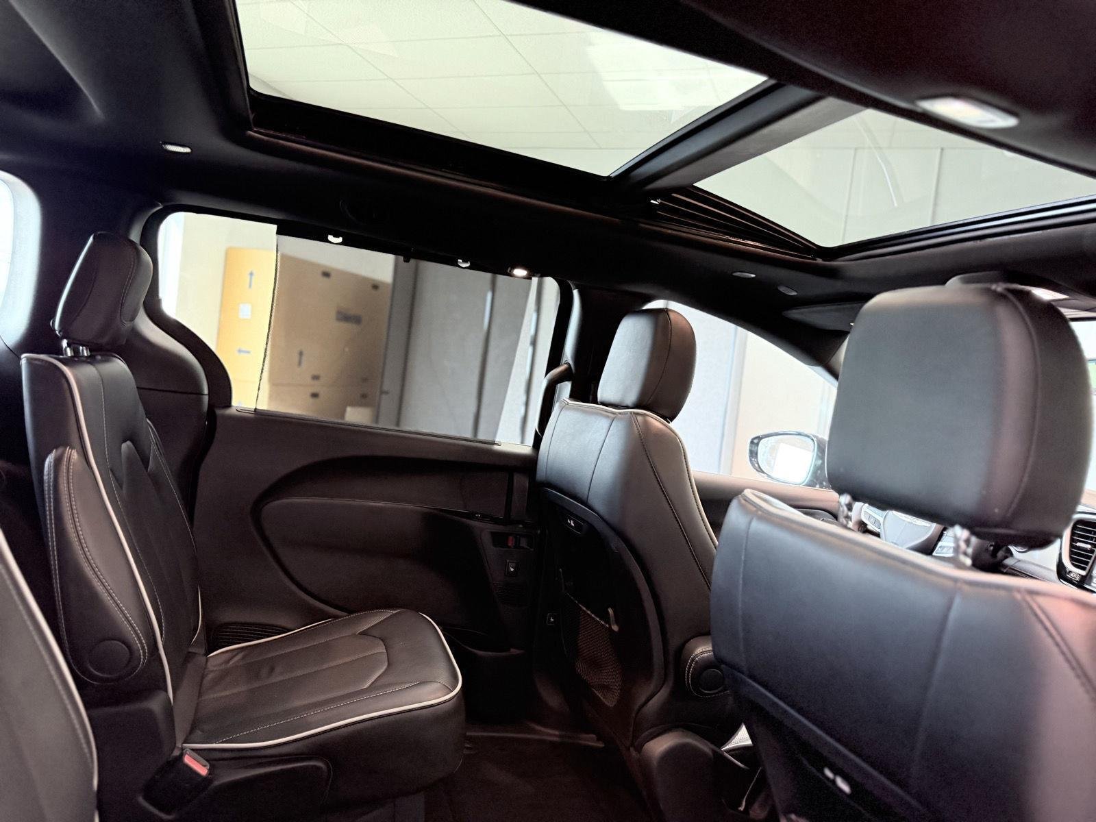 Used 2026 Chrysler Pacifica Limited FWD image 26