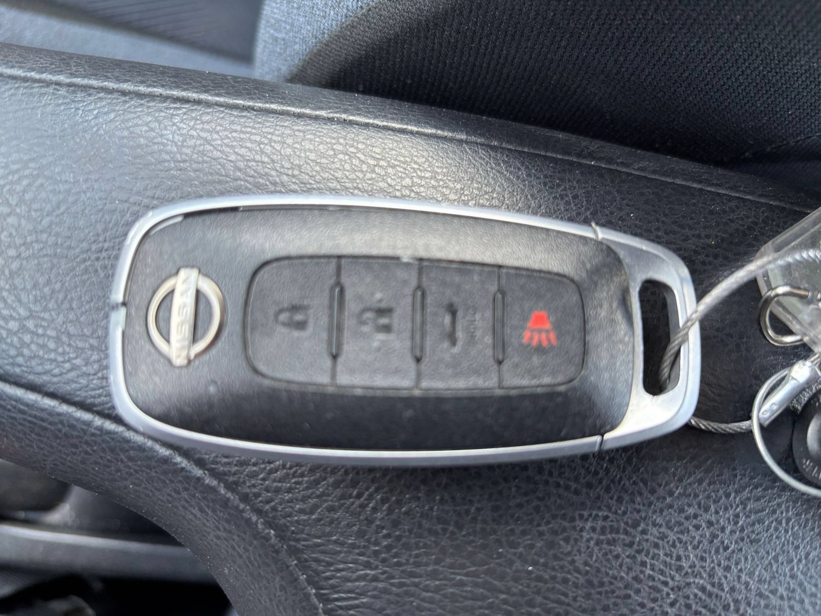 Used 2025 Nissan Versa SV FWD image 20