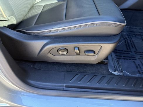 Used 2023 GMC Canyon Denali image 41