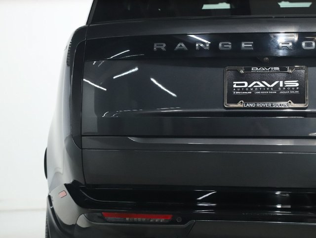 Used 2025 Land Rover Range Rover SE AWD/4WD image 44
