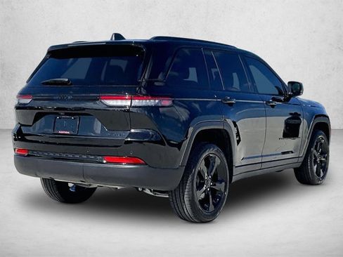 Used 2024 Jeep Grand Cherokee Limited w/ Black Appearance Package image 2