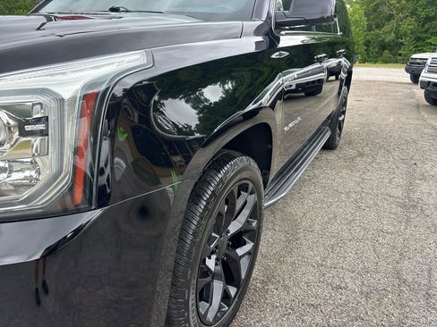 Used 2017 GMC Yukon XL SLT RWD image 5