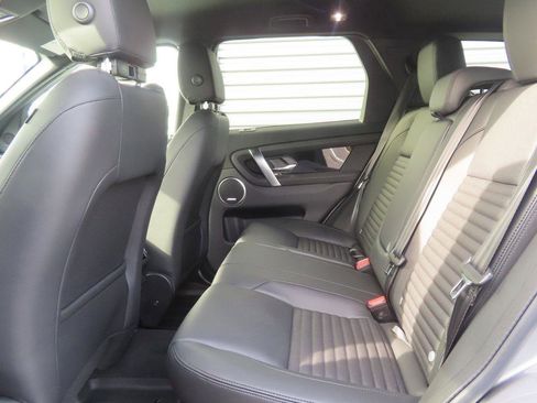 Used 2023 Land Rover Discovery Sport SE AWD/4WD image 6