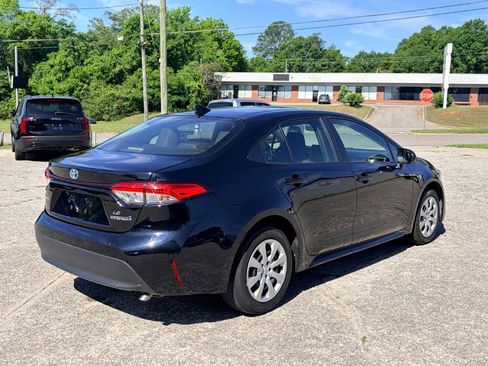 Used 2023 Toyota Corolla LE FWD image 2