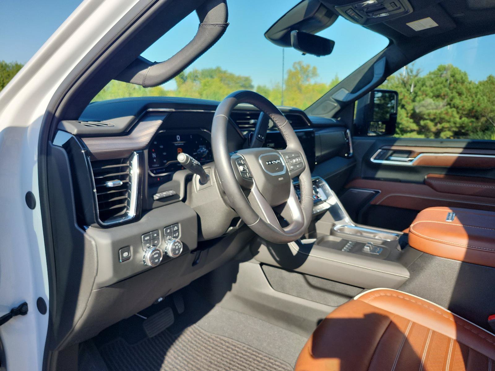 Used 2025 GMC Sierra 2500 Denali Ultimate AWD/4WD image 21