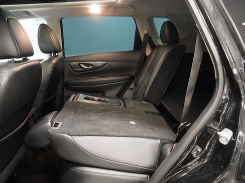 Used 2016 Nissan Rogue SL w/ SL Premium Package image 28