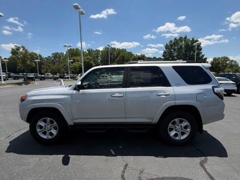 Used 2021 Toyota 4Runner SR5 RWD image 9
