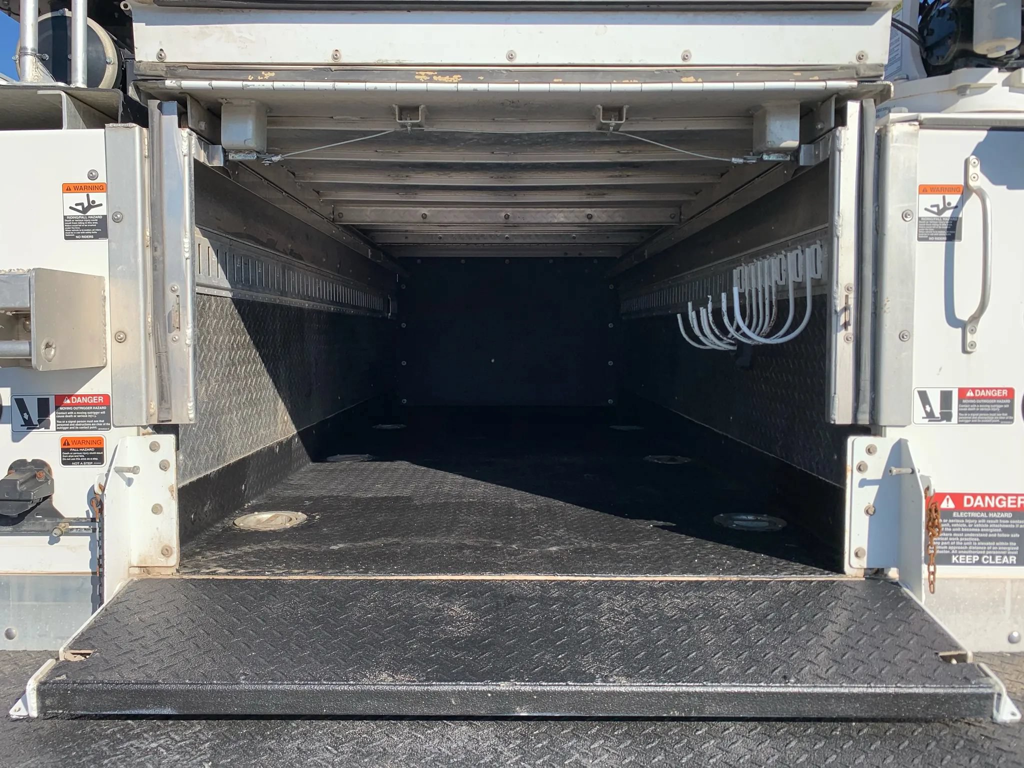 Used 2019 Ford F550 2WD SuperCab Super Duty image 49