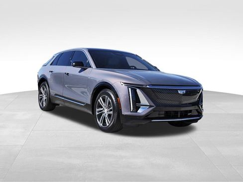 New 2026 Cadillac Lyriq Luxury image 1