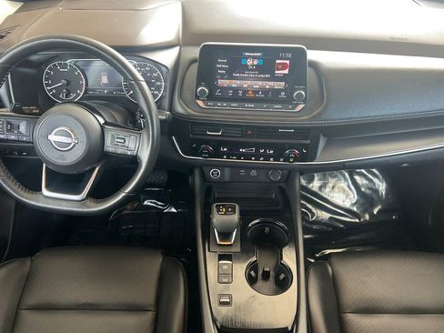 Used 2023 Nissan Rogue SV w/ SV Premium B Package image 14