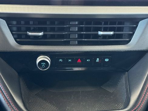 Used 2025 Ford Explorer ST-Line AWD/4WD image 33