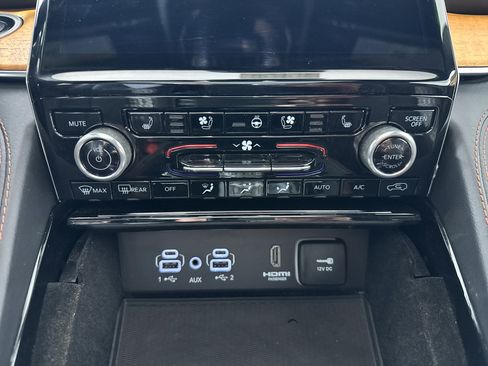 Used 2022 Jeep Grand Cherokee Summit image 12