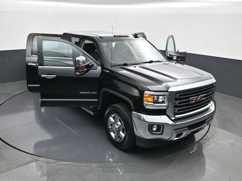 Used 2019 GMC Sierra 3500 SLT image 29