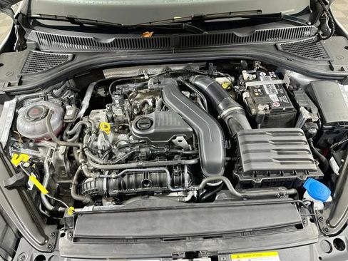 Certified 2023 Volkswagen Jetta SE w/ Panoramic Sunroof Package FWD image 30