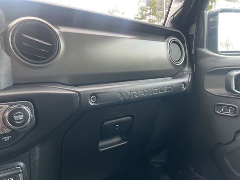 Used 2023 Jeep Wrangler Unlimited w/ Cold Weather Group image 42