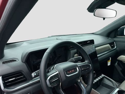 Used 2026 GMC Terrain Elevation w/ Elevation Premium Package FWD image 11