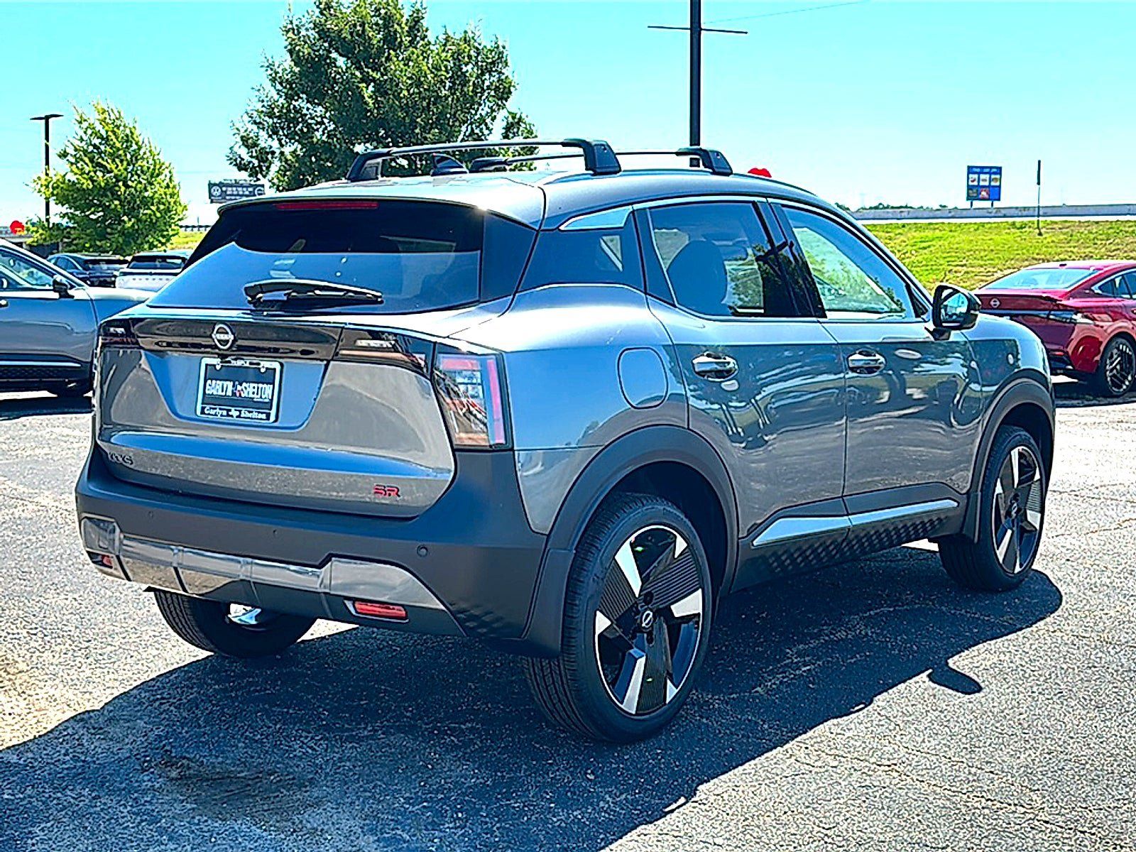New 2026 Nissan Kicks SR w/ Cold Weather Package FWD image 8