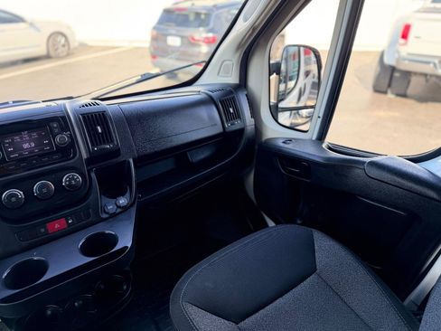 Used 2021 RAM ProMaster 2500 FWD image 31