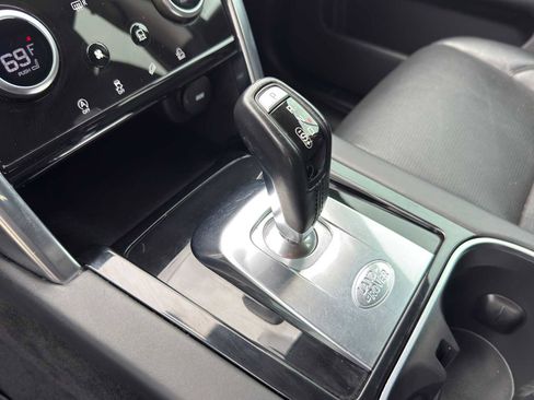 Used 2020 Land Rover Discovery Sport SE AWD/4WD image 16
