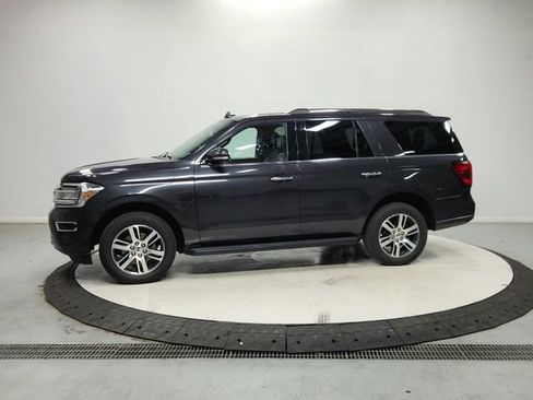Used 2024 Ford Expedition Limited AWD/4WD image 5