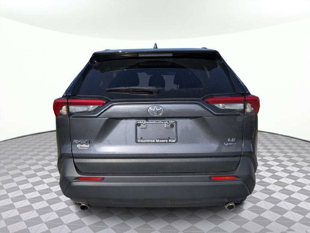 Used 2025 Toyota RAV4 LE AWD/4WD image 4