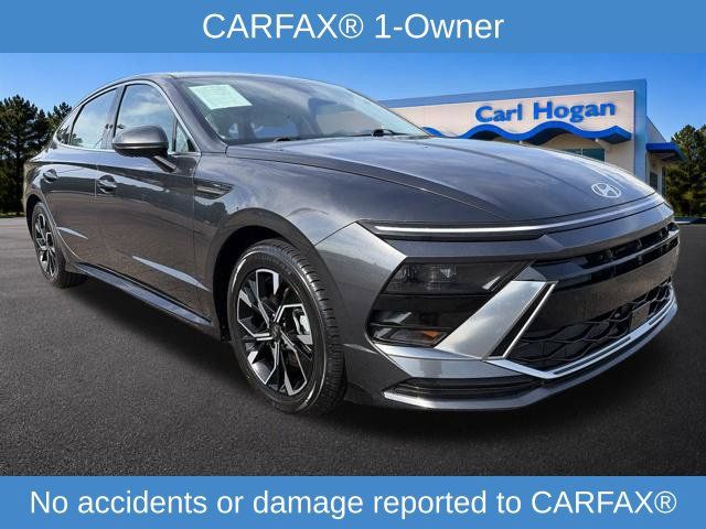 Used 2025 Hyundai Sonata SEL FWD image 2