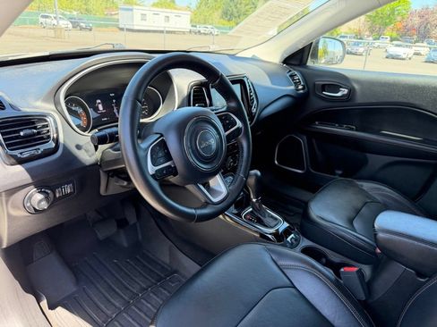 Used 2020 Jeep Compass Limited AWD/4WD image 16
